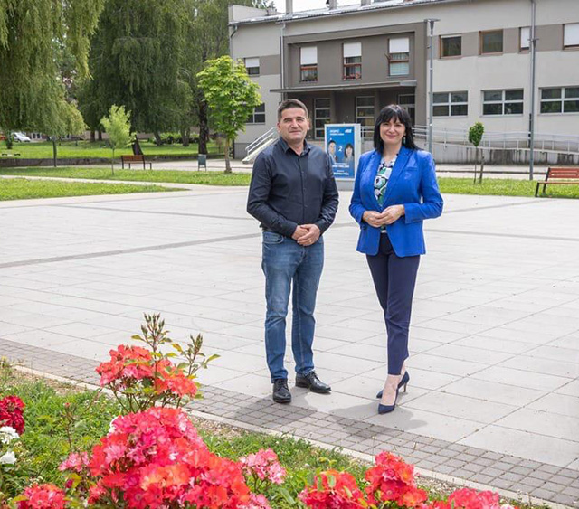 HDZ-eovi kandidati na osičkom jedinom trgu                                                                                                                                                                                                                